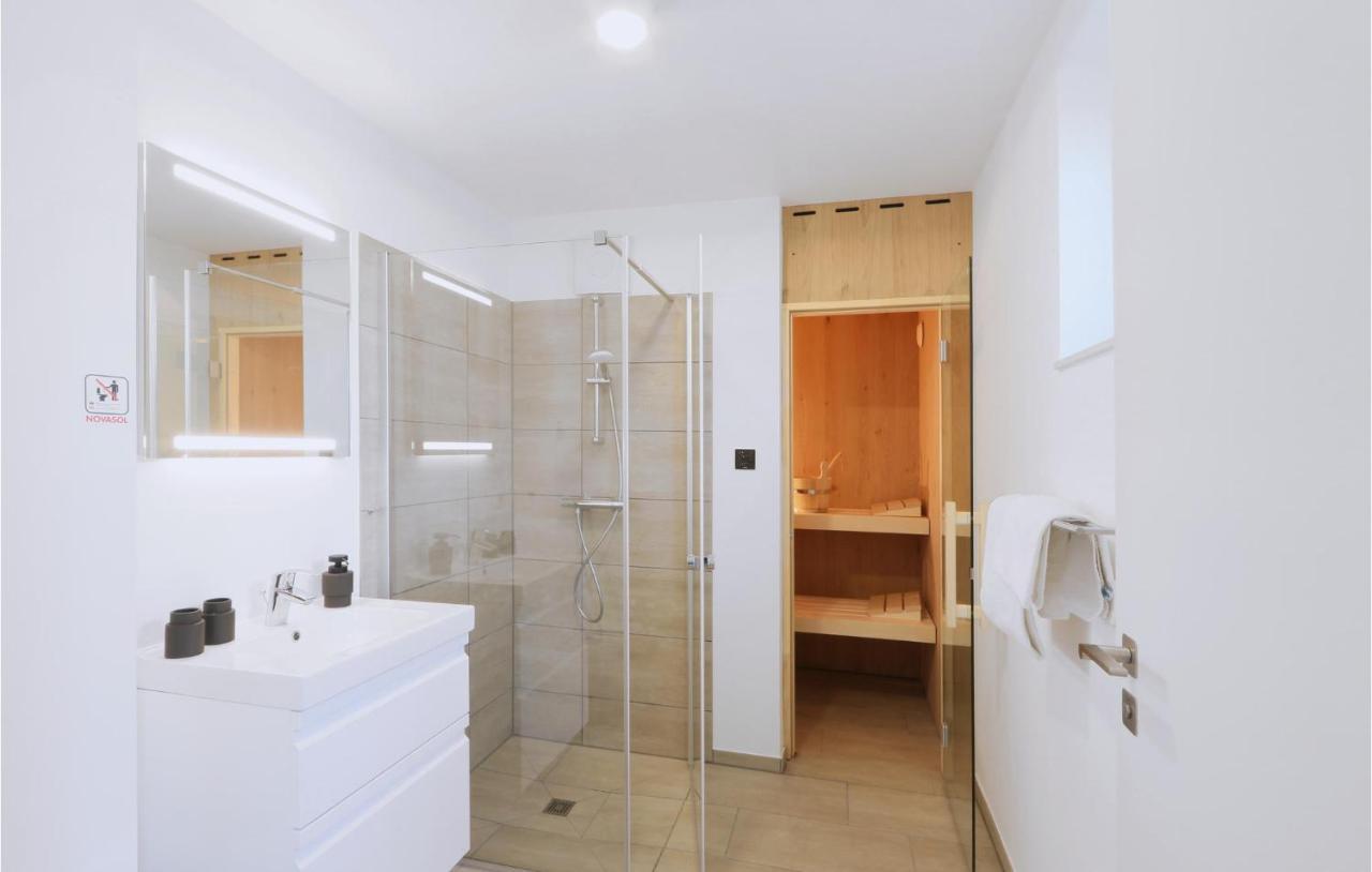 Cozy Home In Lembruch-Duemmer See With Wifi المظهر الخارجي الصورة